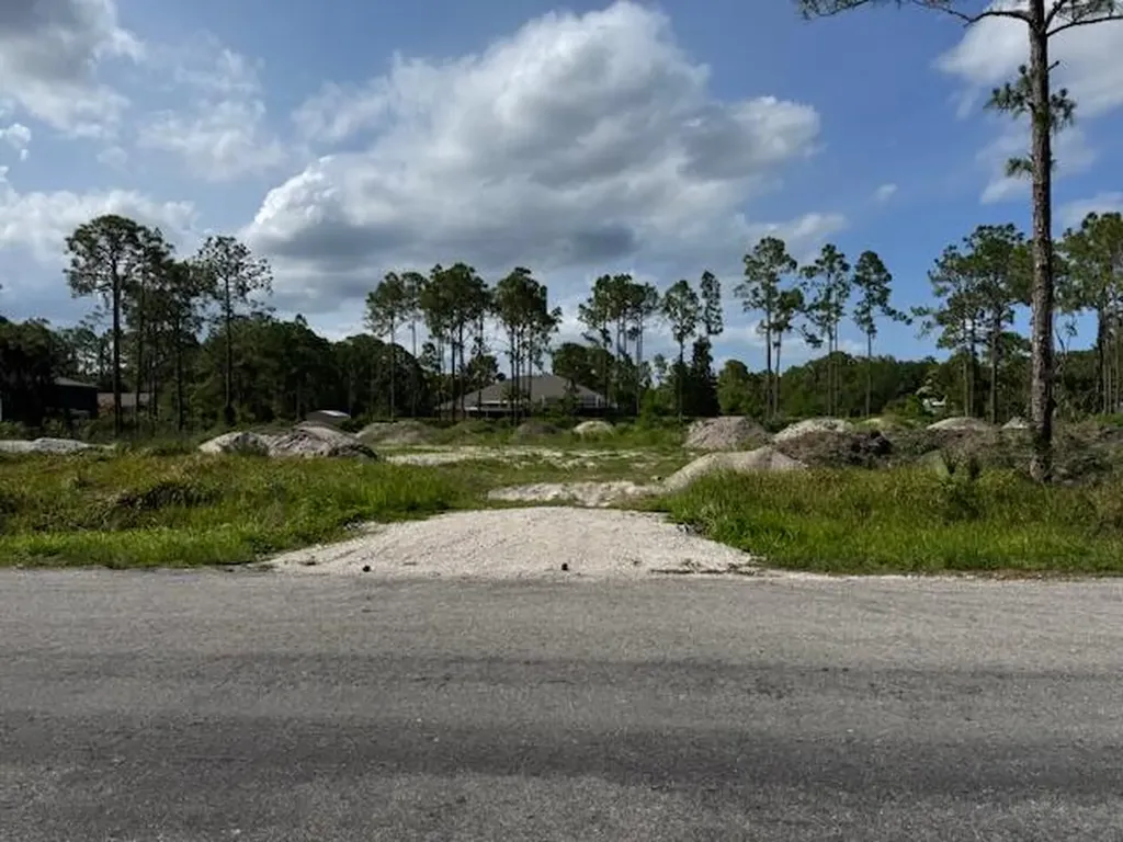 16773 78th Road The Acreage FL 33470