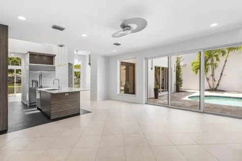 5779 Regency Circle Boca Raton FL 33496