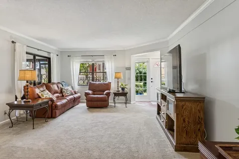 24 Uno Lago Drive Juno Beach FL 33408