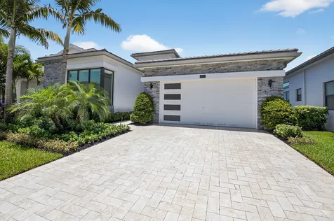 9072 Benedetta Place Boca Raton FL 33496