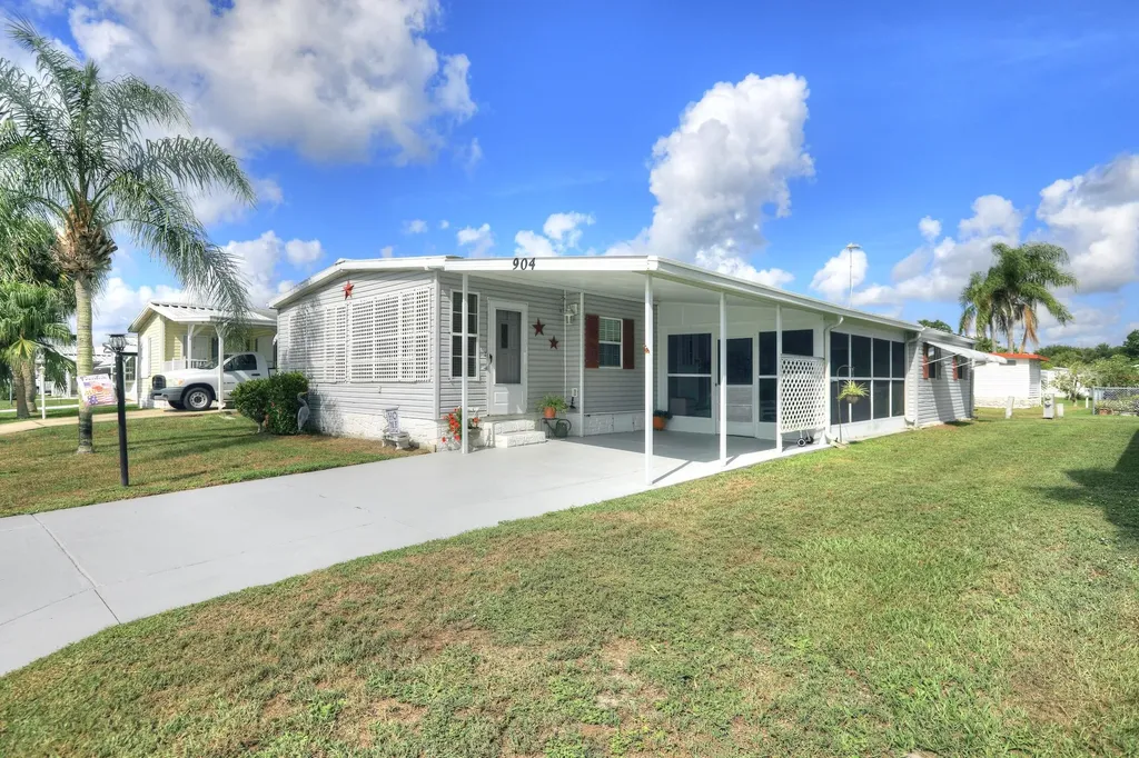 904 Thrush Circle Barefoot Bay FL 32976