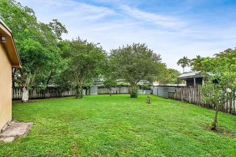 8330 Nw 23rd Street Pembroke Pines FL 33024