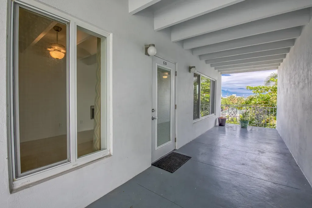 1520 Lake Avenue Lake Worth Beach FL 33460