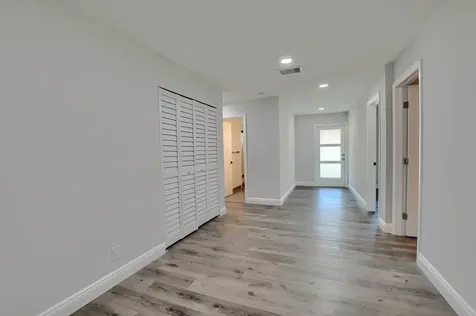 126 Nw 3rd Court Boca Raton FL 33432