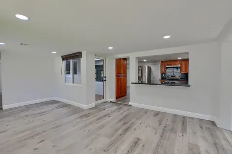 126 Nw 3rd Court Boca Raton FL 33432