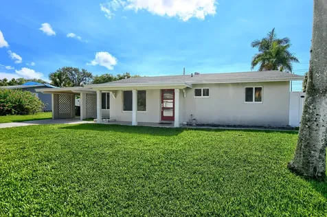 126 Nw 3rd Court Boca Raton FL 33432