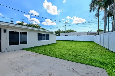 126 Nw 3rd Court Boca Raton FL 33432