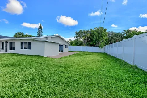 126 Nw 3rd Court Boca Raton FL 33432