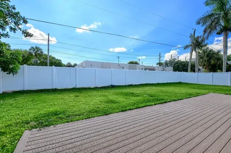 126 Nw 3rd Court Boca Raton FL 33432
