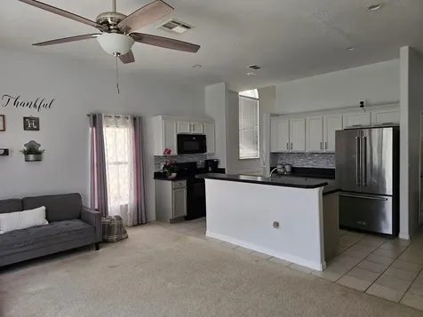 426 Cadiz Loop Davenport FL 33837