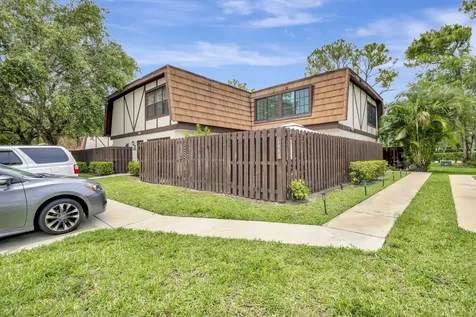 146 Weybridge Circle Royal Palm Beach FL 33411