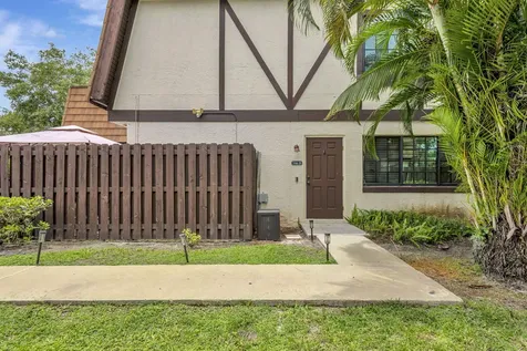 146 Weybridge Circle Royal Palm Beach FL 33411