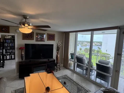 336 Golfview Road North Palm Beach FL 33408