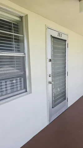 203 S Windsor I West Palm Beach FL 33417