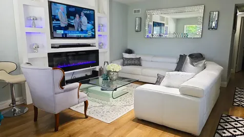 203 S Windsor I West Palm Beach FL 33417