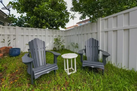 160 Nw 75th Way Plantation FL 33317