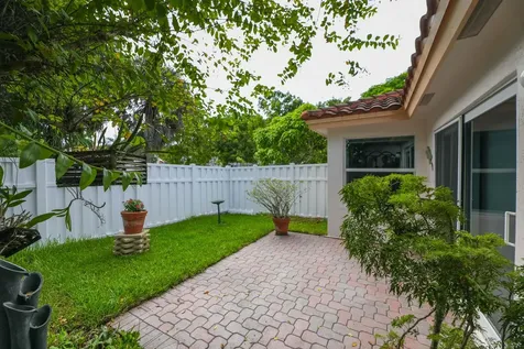 160 Nw 75th Way Plantation FL 33317