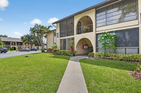 335 Pine Ridge Circle Greenacres FL 33463