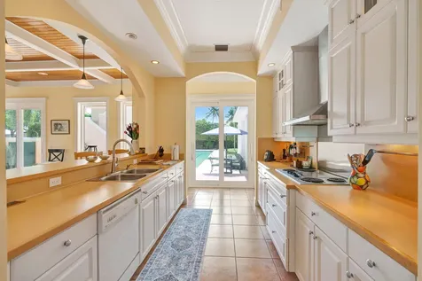 2940 Marys Way Palm Beach Gardens FL 33410