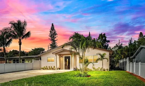 255 Glouchester Street Boca Raton FL 33487