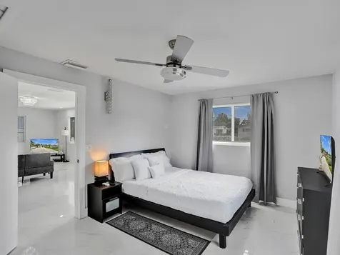 255 Glouchester Street Boca Raton FL 33487