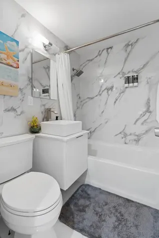 255 Glouchester Street Boca Raton FL 33487