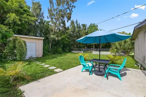 255 Glouchester Street Boca Raton FL 33487