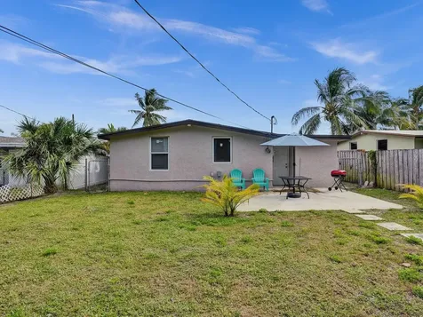 255 Glouchester Street Boca Raton FL 33487