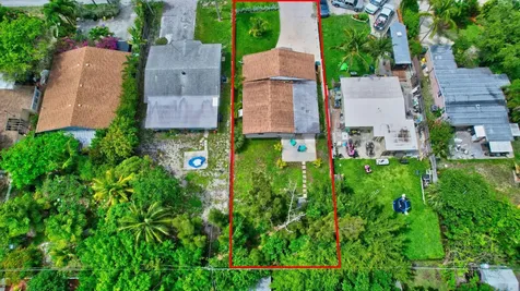 255 Glouchester Street Boca Raton FL 33487