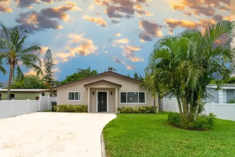 255 Glouchester Street Boca Raton FL 33487