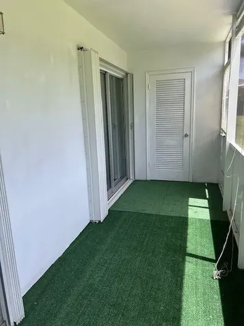 2811 S Garden Drive Palm Springs FL 33461