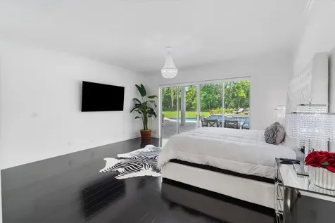 8076 Twin Lake Drive Boca Raton FL 33496