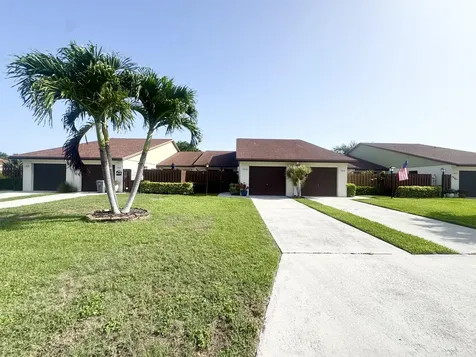 3815 Lace Vine Lane Boynton Beach FL 33436