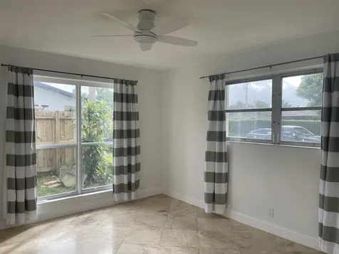 927 W Royal Palm Road Boca Raton FL 33486