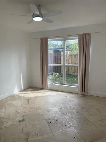 927 W Royal Palm Road Boca Raton FL 33486
