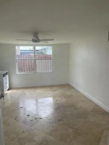 927 W Royal Palm Road Boca Raton FL 33486