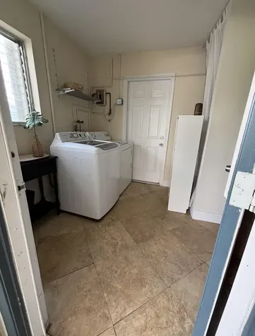 927 W Royal Palm Road Boca Raton FL 33486