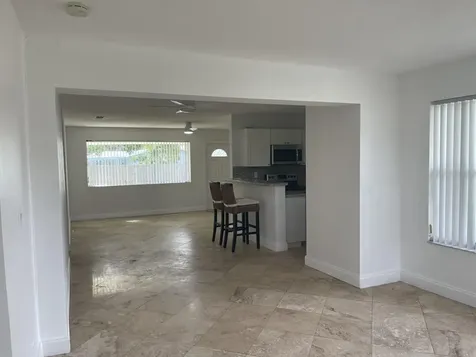 927 W Royal Palm Road Boca Raton FL 33486