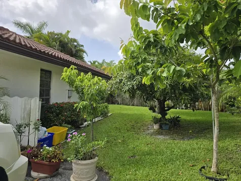 304 Knob Hill Boulevard Boca Raton FL 33431