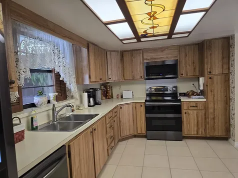 304 Knob Hill Boulevard Boca Raton FL 33431