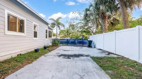 1738 Sunset Avenue Lake Worth Beach FL 33460