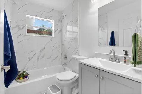 11080 Lakeaire Circle Boca Raton FL 33498