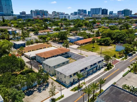 925 6th Street West Palm Beach FL 33401