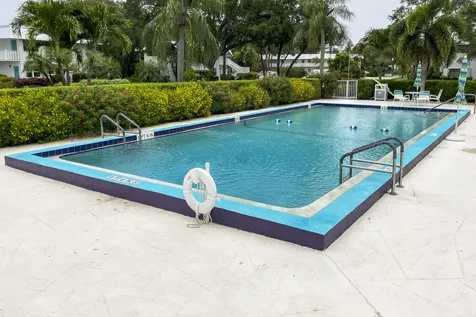 2929 Se Ocean Boulevard Stuart FL 34996
