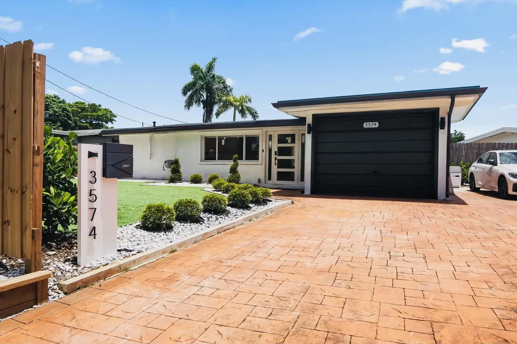3574 Riverland Road Fort Lauderdale FL 33312
