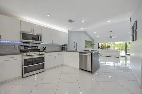 21613 Coronado Avenue Boca Raton FL 33433