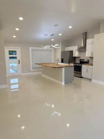 2118 Ne 22nd Place Cape Coral FL 33909