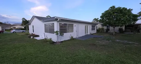 7112 Pine Manor Drive Lake Worth FL 33467