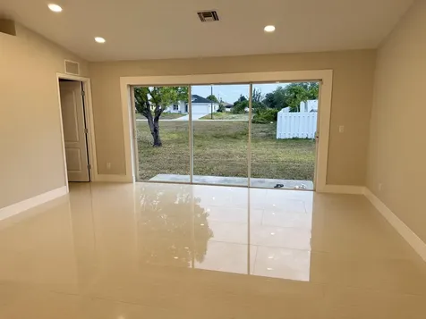 2118 NE 22nd Place Cape Coral FL 33909