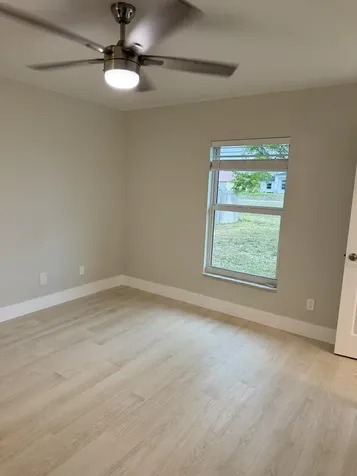 2118 NE 22nd Place Cape Coral FL 33909